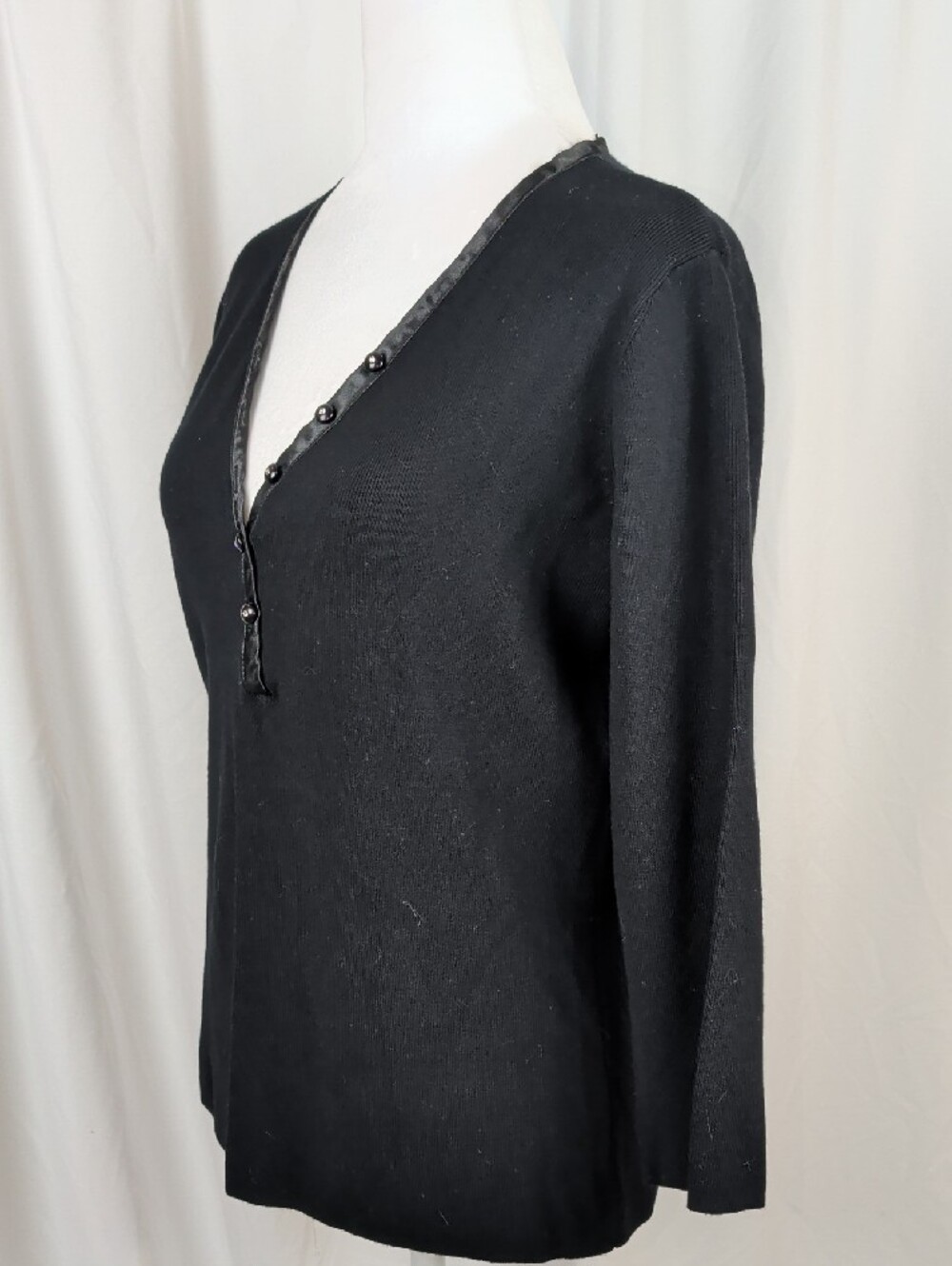Laura Black Satin Trim Rhinestone Button Knit Sweater Large NWT - Picture 2 of 15